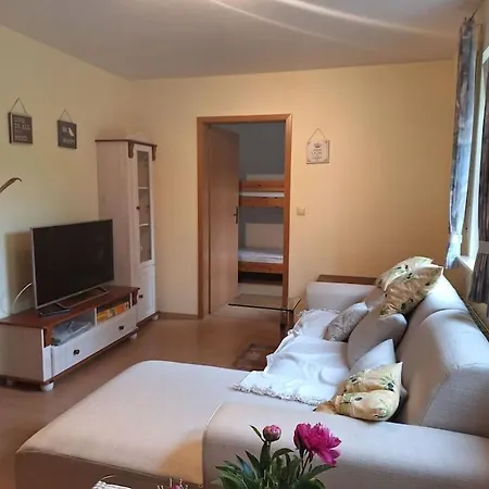 Gemuetliche 3-Zimmer-Wohnung Mit Kupfertalblick